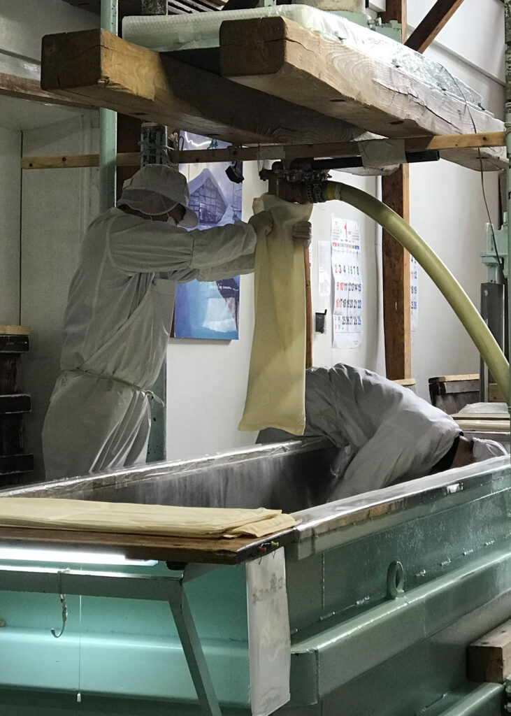 槽しぼりの風景